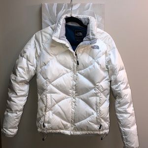 White north face puffy coat jacket